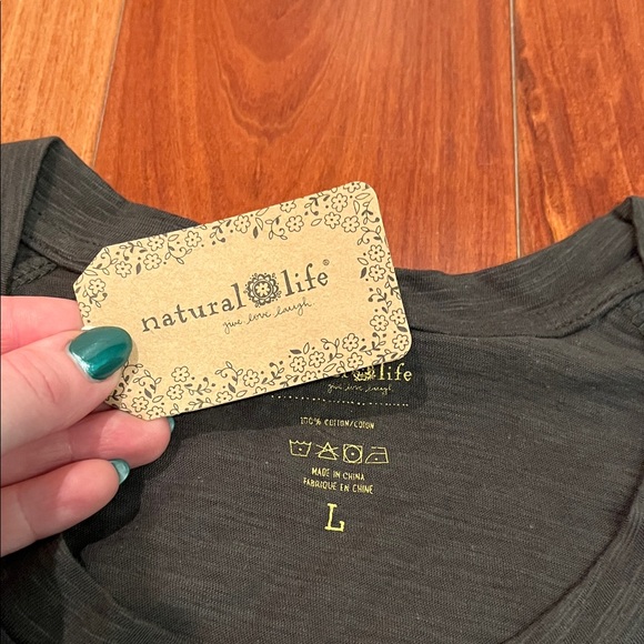 NWT Natural Life Good Vibes Only Graphic Tee Size L - Picture 2 of 3